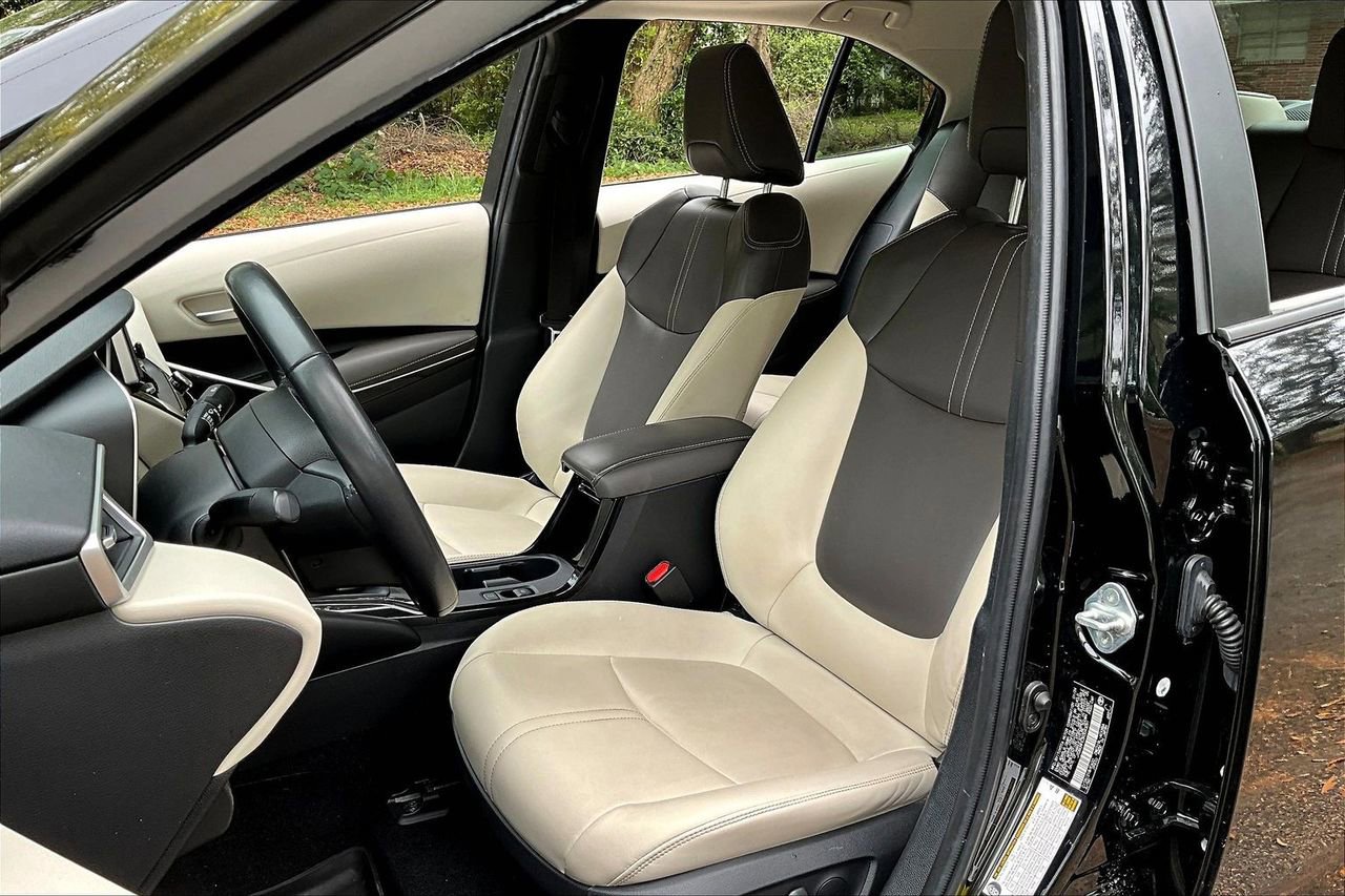 Used 2024 Toyota Corolla XLE FWD image 18