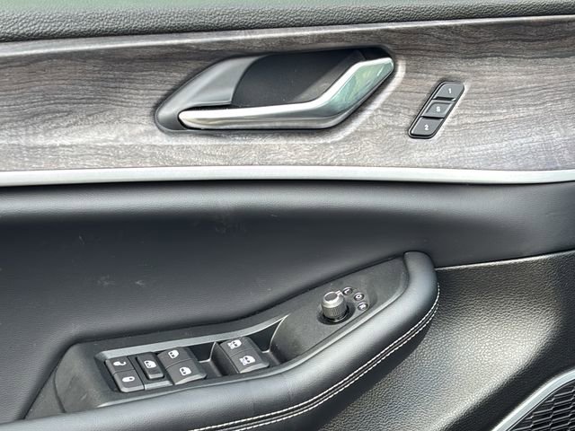 New 2026 Jeep Grand Cherokee L Limited w/ Limited Altitude Package image 17