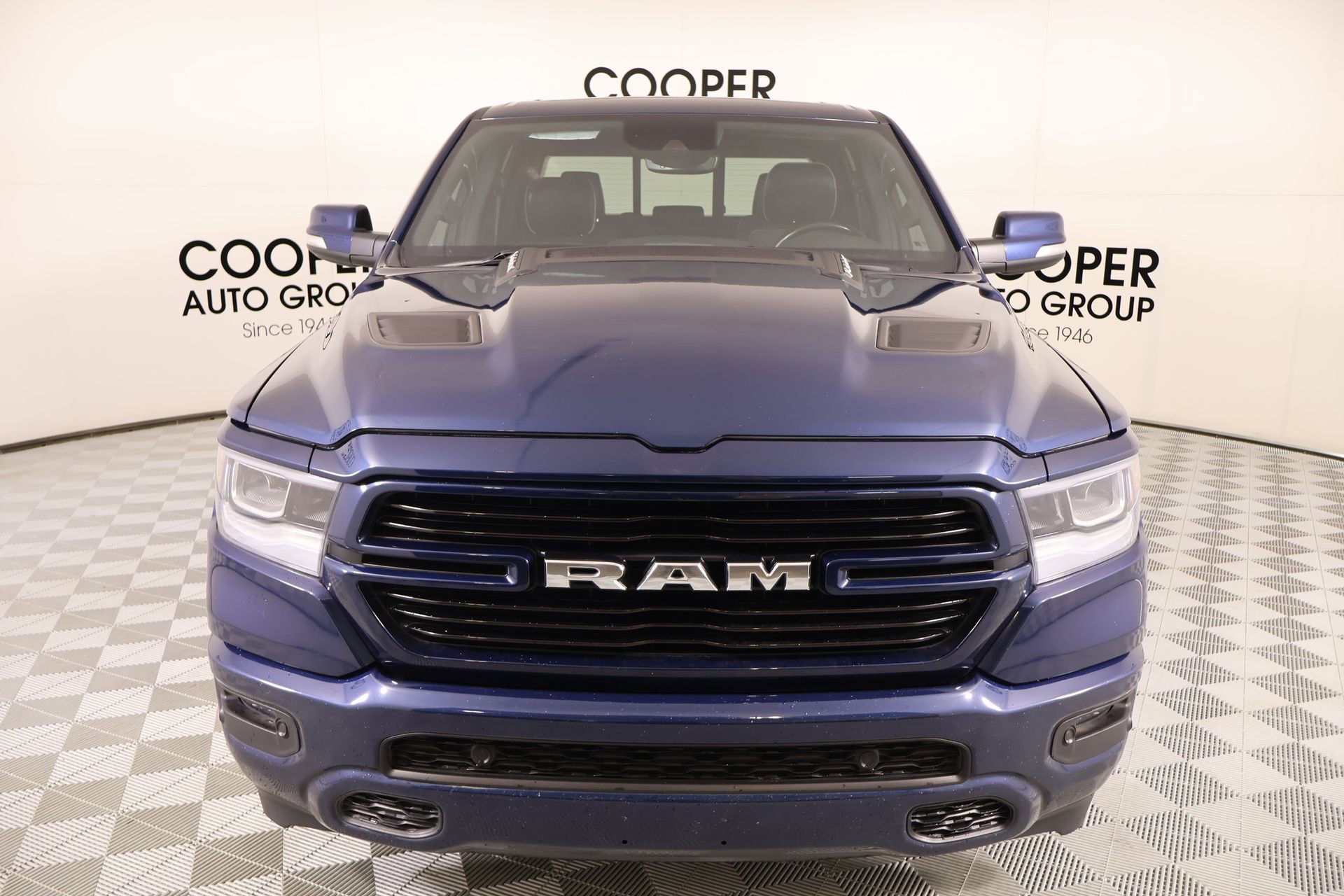 Used 2021 RAM 1500 Laramie w/ Sport Appearance Package image 10
