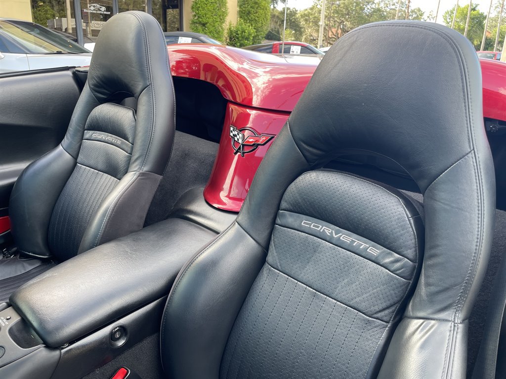Used 2002 Chevrolet Corvette Convertible w/ Preferred Equipment Group2 RWD image 6