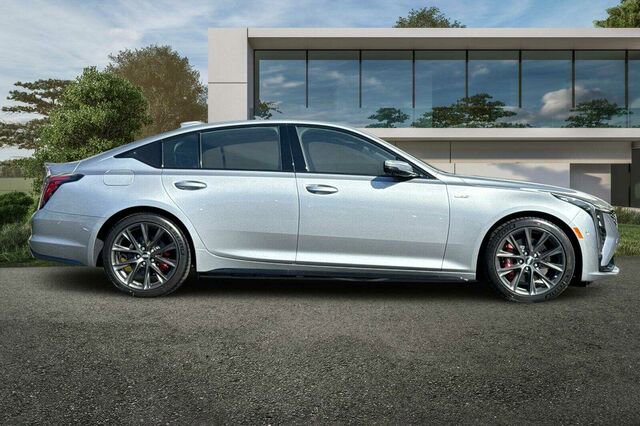 New 2026 Cadillac CT5 V image 3