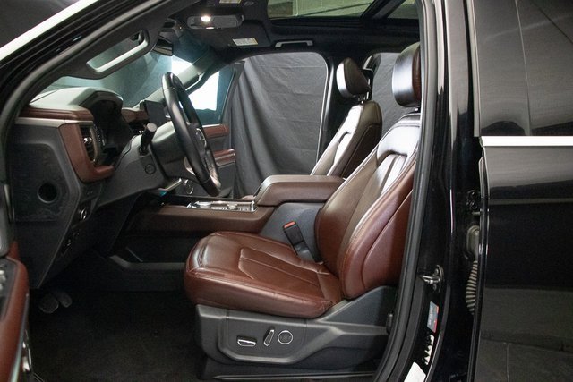 Used 2022 Ford Expedition Limited image 27