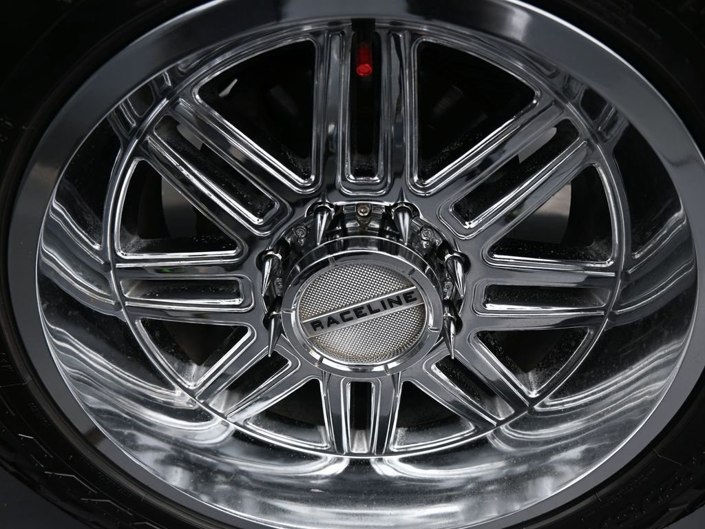 Used 2023 Chevrolet Silverado 2500 LTZ image 19