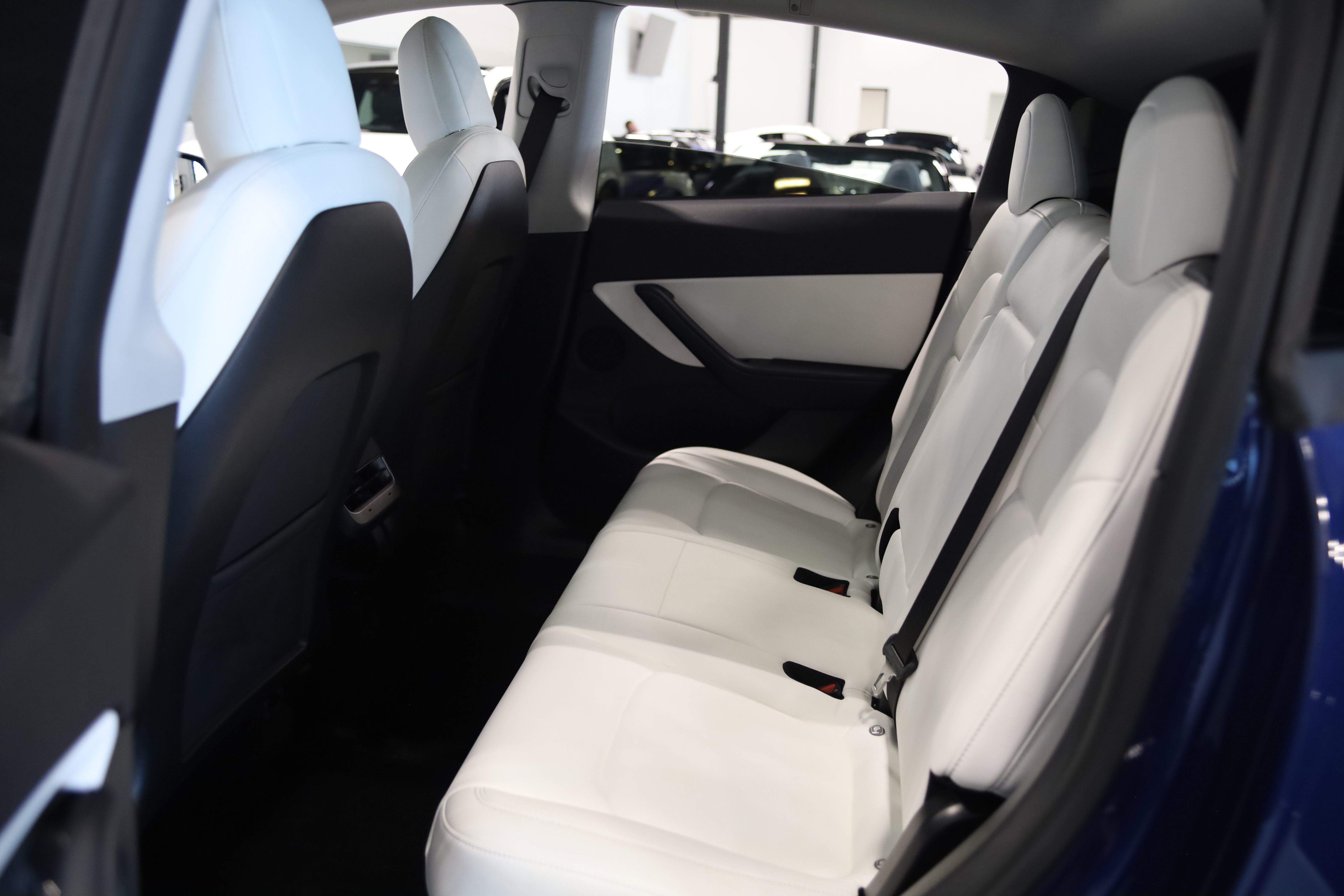Used 2021 Tesla Model Y Long Range AWD/4WD image 33