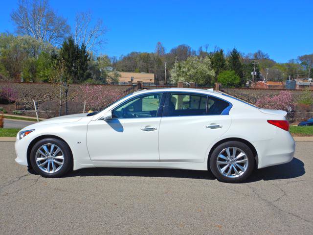 Used 2015 INFINITI Q50 Premium w/ Navigation Package image 11