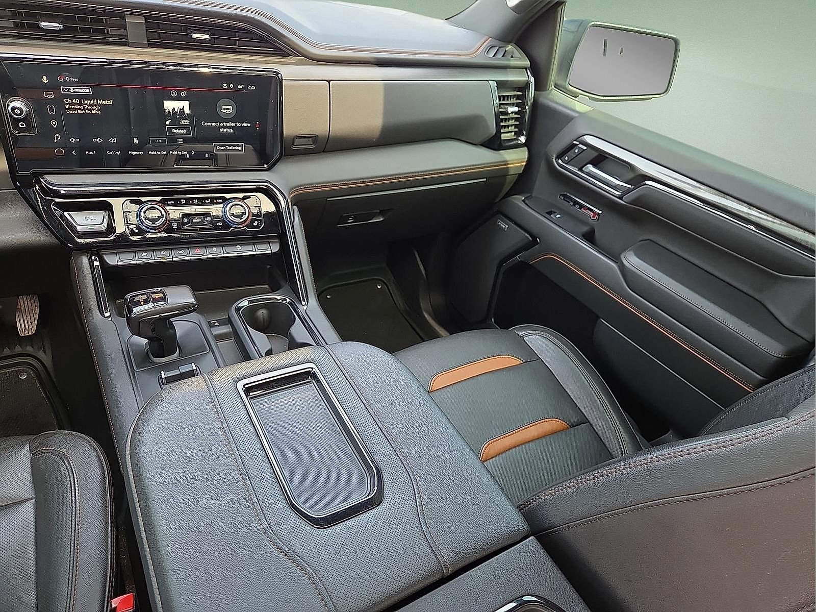 Used 2022 GMC Sierra 1500 AT4 w/ AT4 Preferred Package image 12