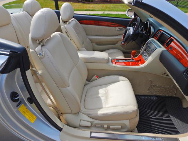 Used 2007 Lexus SC 430 Convertible image 23
