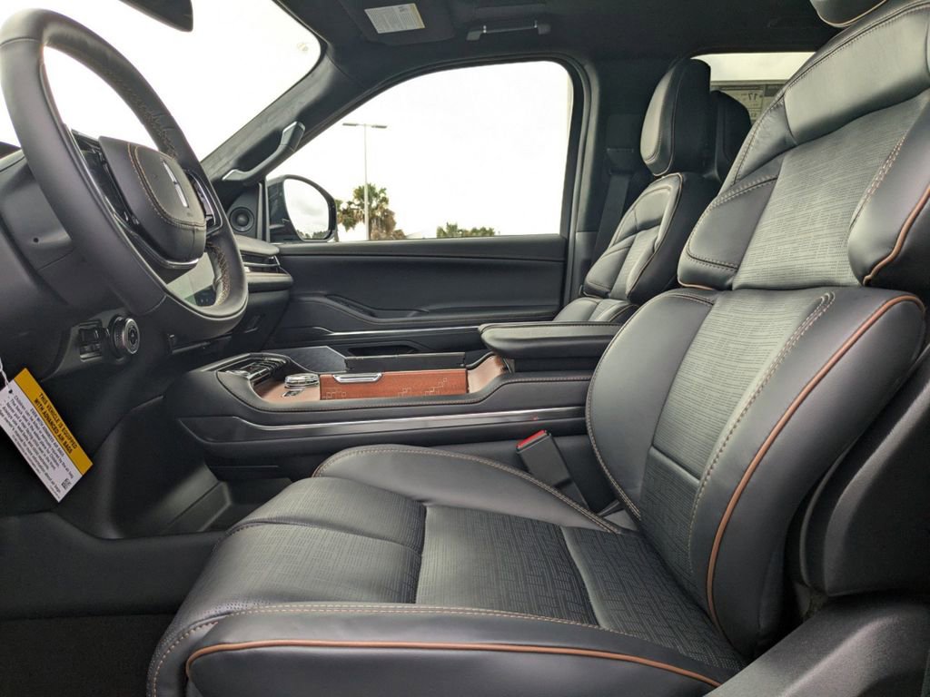 New 2025 Lincoln Navigator L Black Label image 22