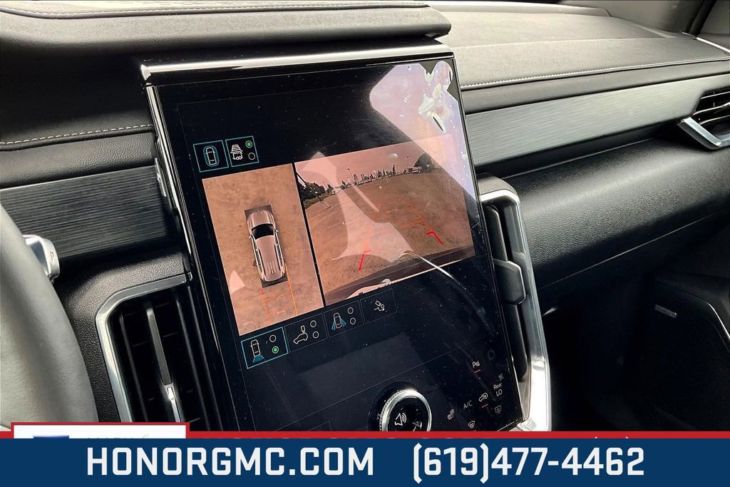 Used 2025 GMC Acadia Elevation image 14