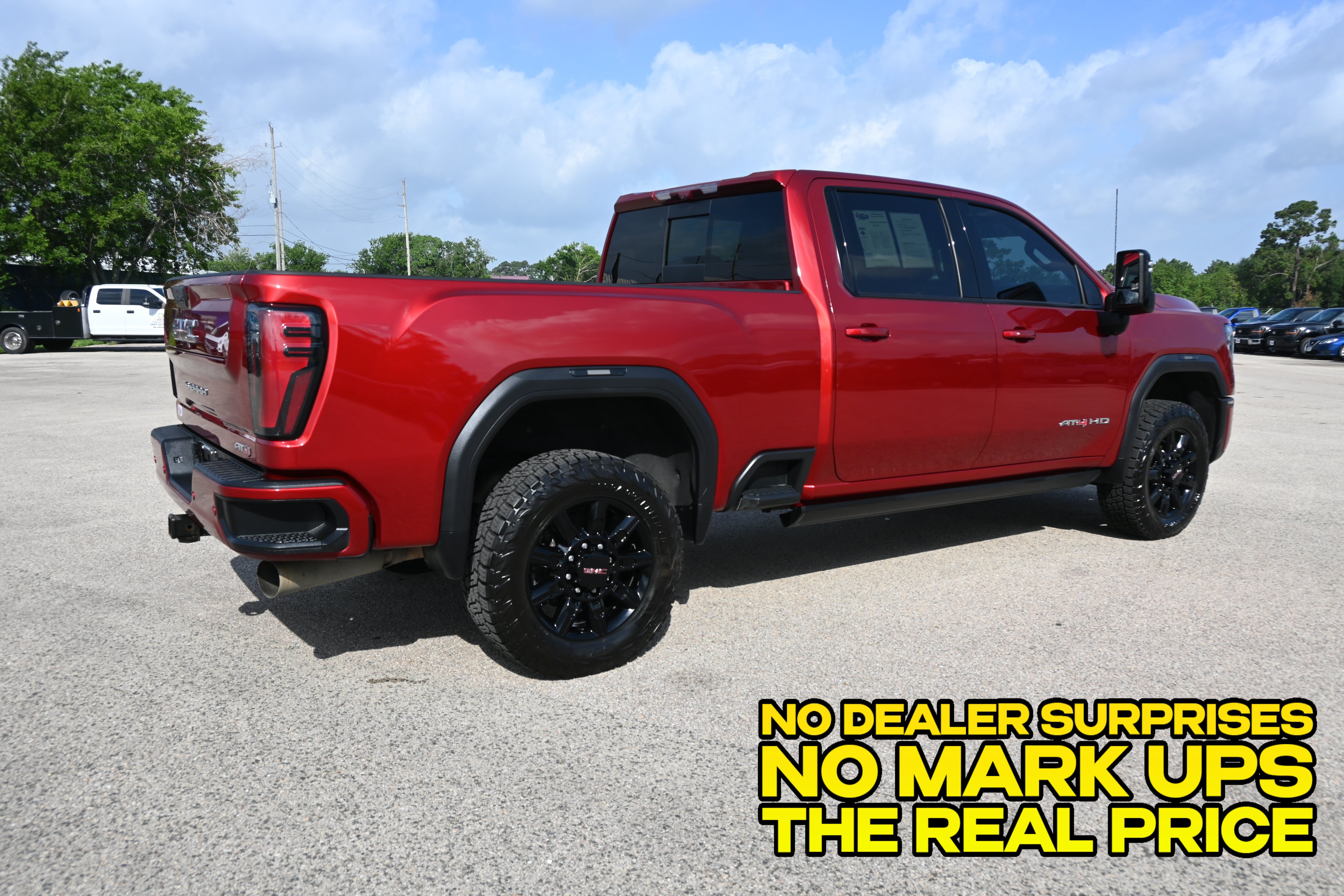 Used 2024 GMC Sierra 2500 AT4 w/ AT4 Premium Plus Package AWD/4WD image 2