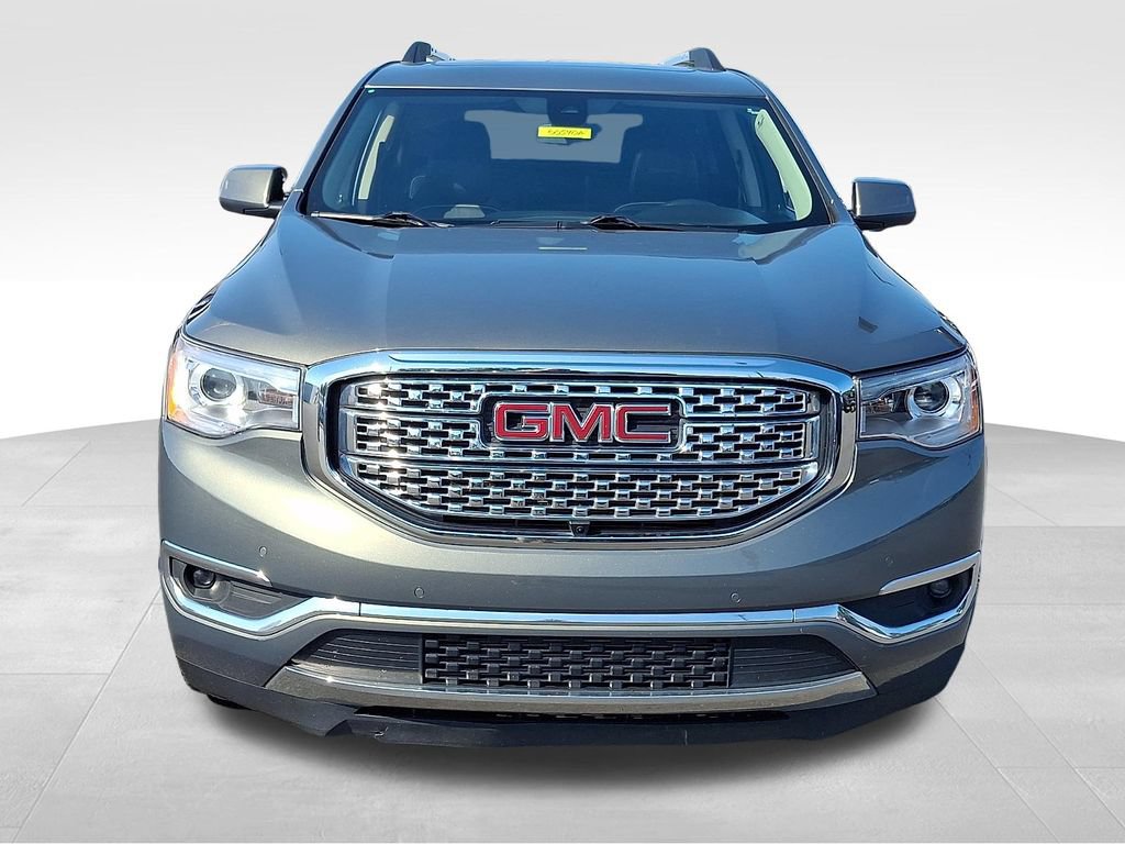 Used 2018 GMC Acadia Denali w/ Technology Package AWD/4WD image 2