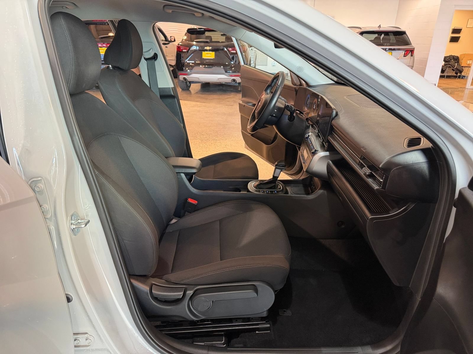 Used 2026 Hyundai Kona SEL Sport FWD image 35