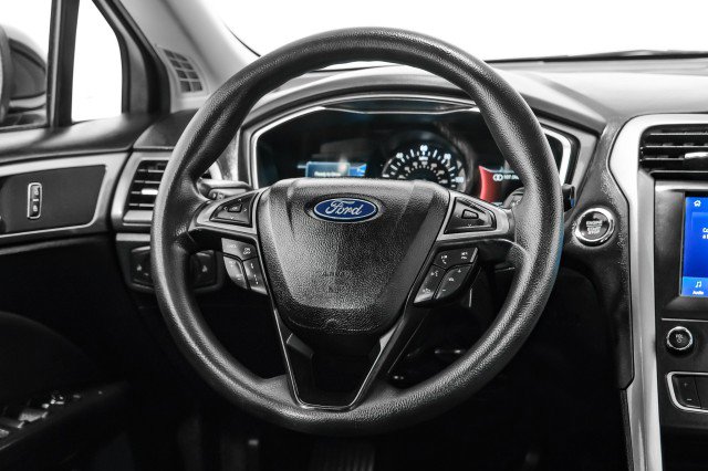 Used 2020 Ford Fusion SE image 14