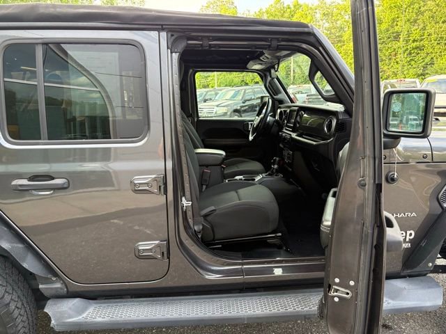 Used 2018 Jeep Wrangler Unlimited Sahara w/ LED Lighting Group AWD/4WD image 29