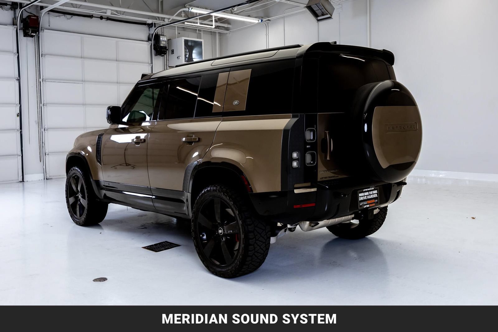 Used 2024 Land Rover Defender 110 X AWD/4WD image 6