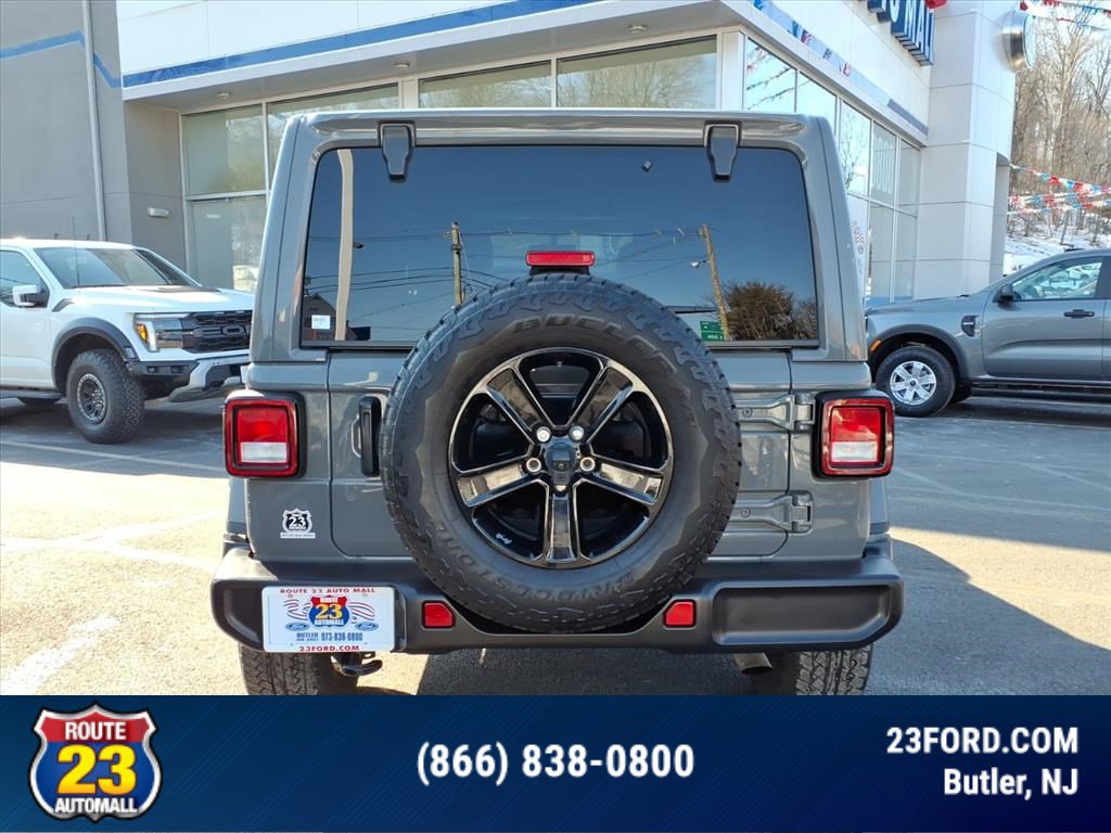 Used 2021 Jeep Wrangler Unlimited Sahara image 7