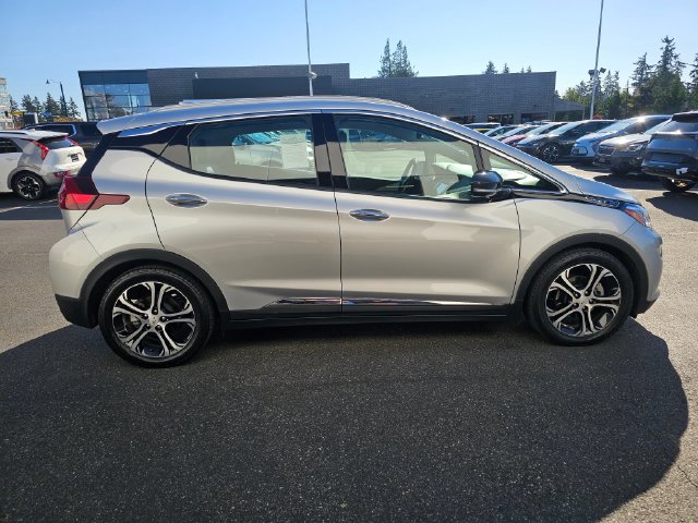 Used 2017 Chevrolet Bolt Premier w/ Driver Confidence II Package FWD image 7