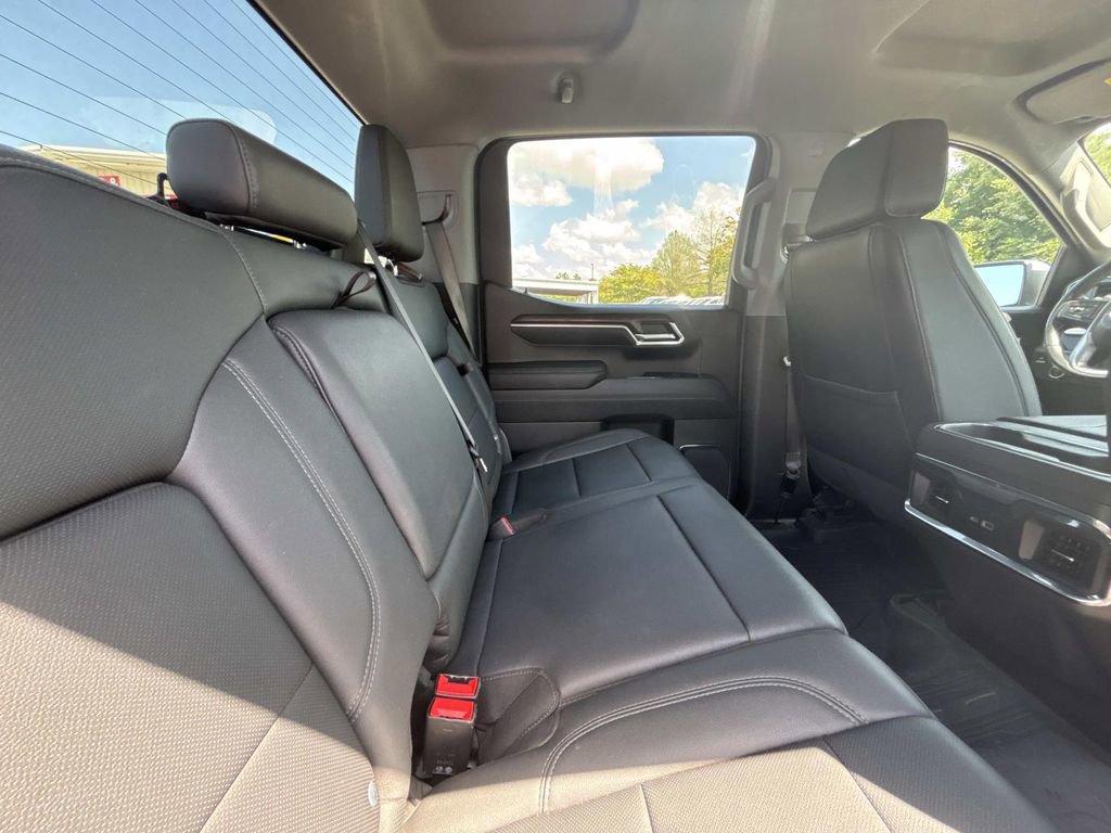 Used 2024 GMC Sierra 1500 SLT w/ SLT Premium Package AWD/4WD image 12