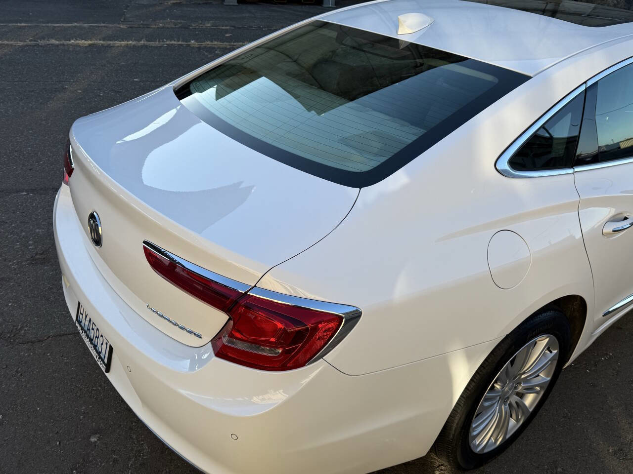 Used 2019 Buick LaCrosse Essence image 30