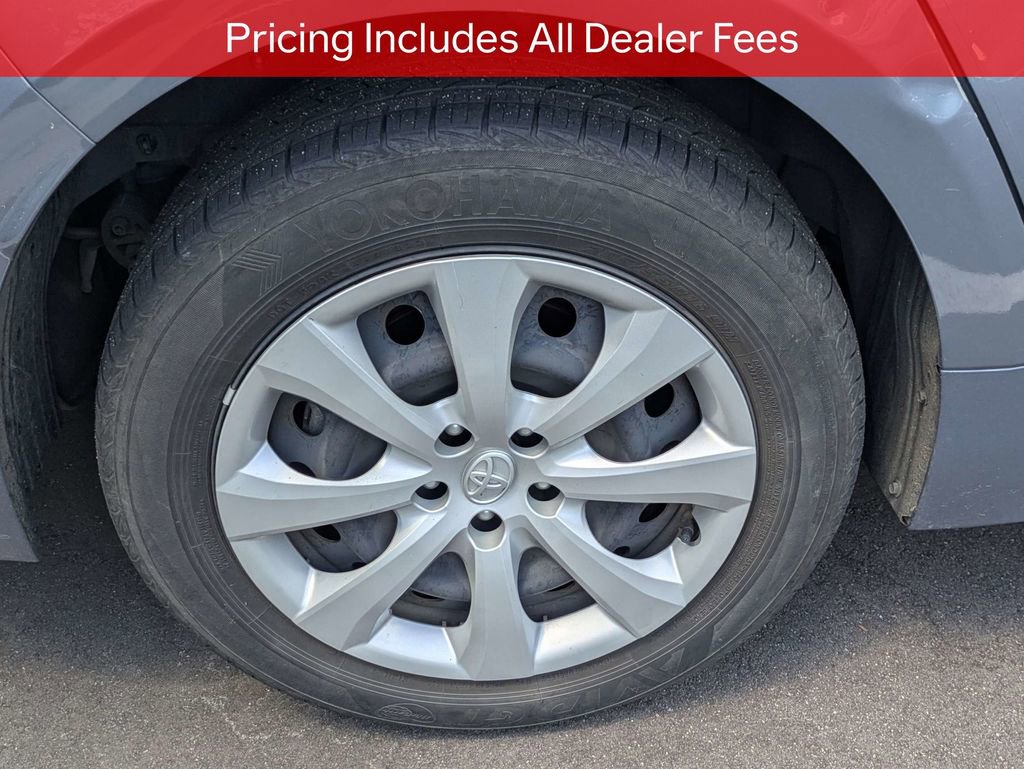 Used 2023 Toyota Corolla LE FWD image 9