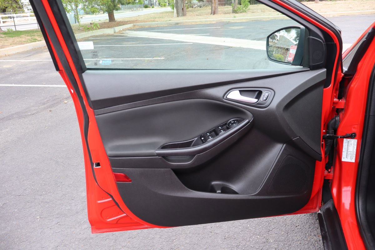 Used 2016 Ford Focus SE FWD image 23