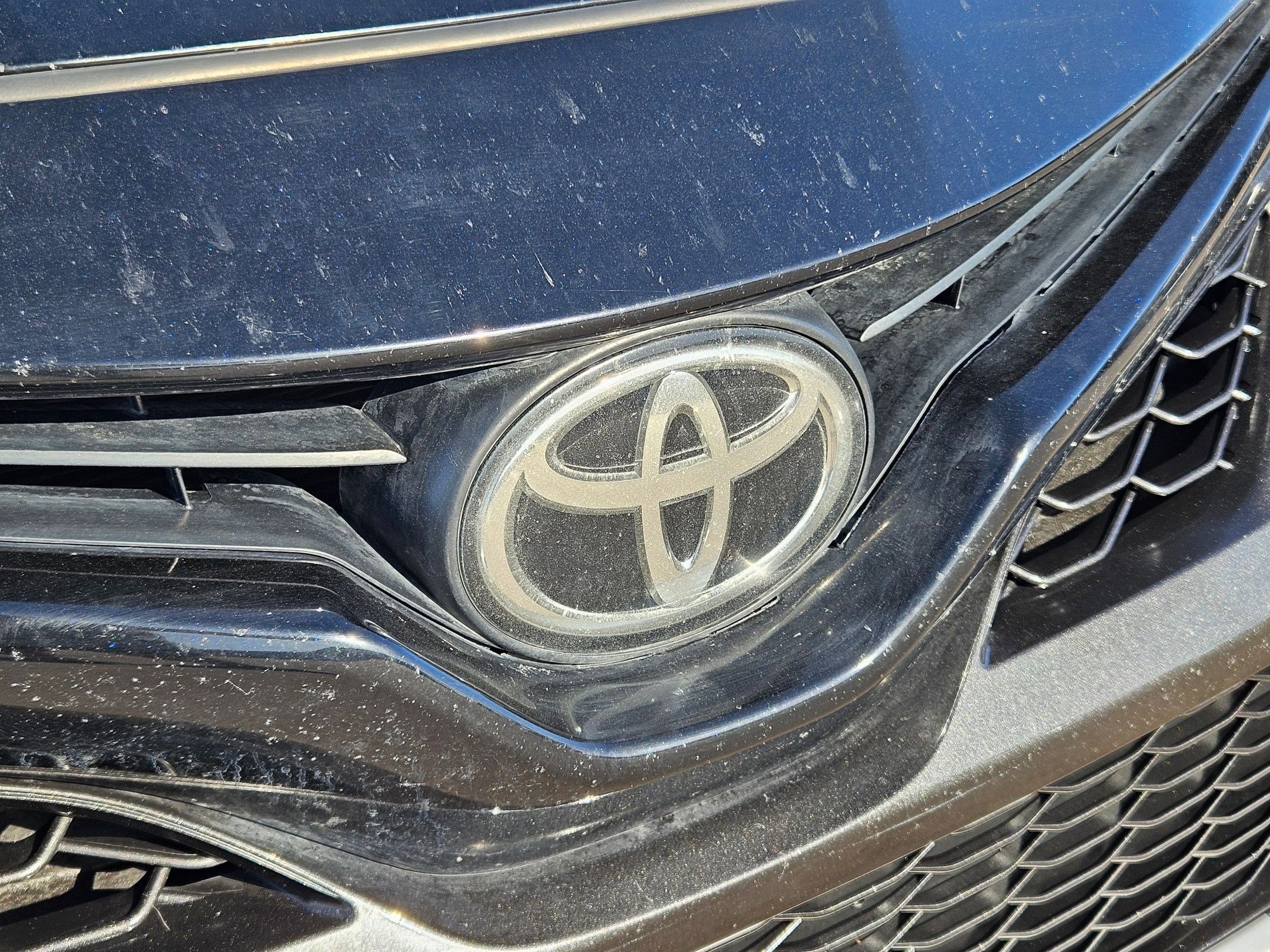 Used 2022 Toyota Camry XSE FWD image 10