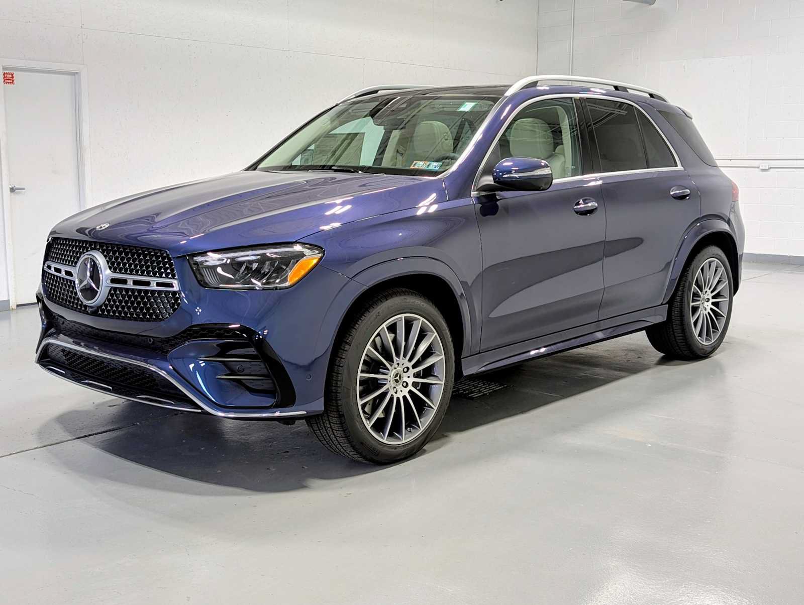 New 2026 Mercedes-Benz GLE 350 4MATIC image 1