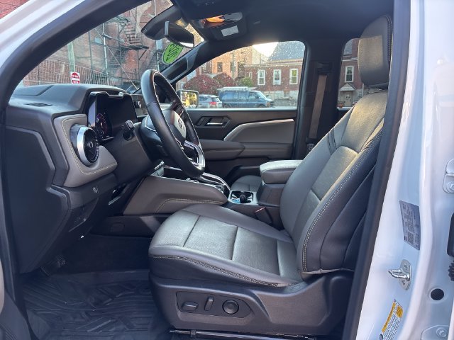 Used 2024 Chevrolet Colorado ZR2 w/ ZR2 Convenience Package III AWD/4WD image 10