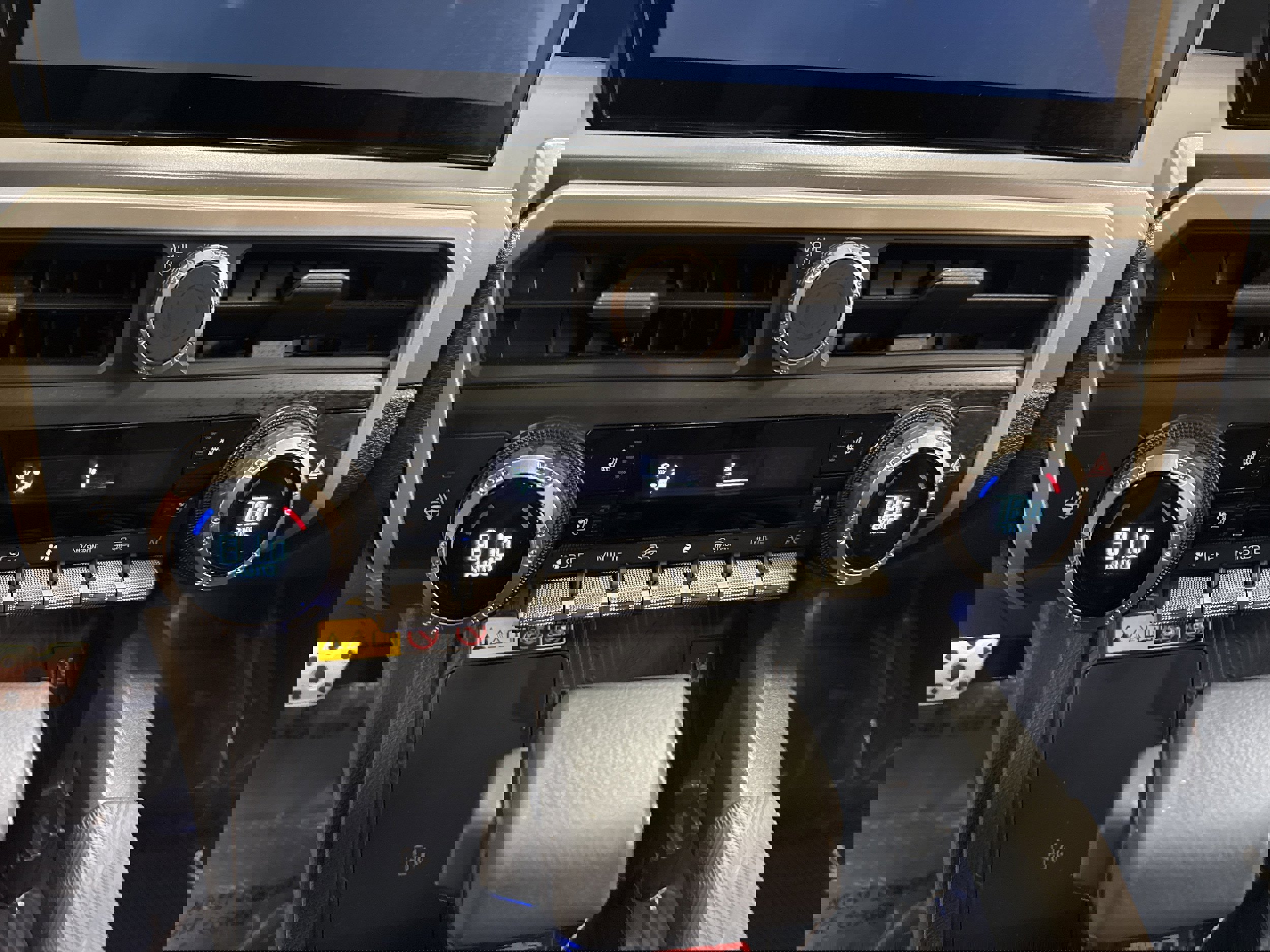 Used 2024 Toyota Tacoma TRD Sport w/ TRD Sport Premium Package image 34