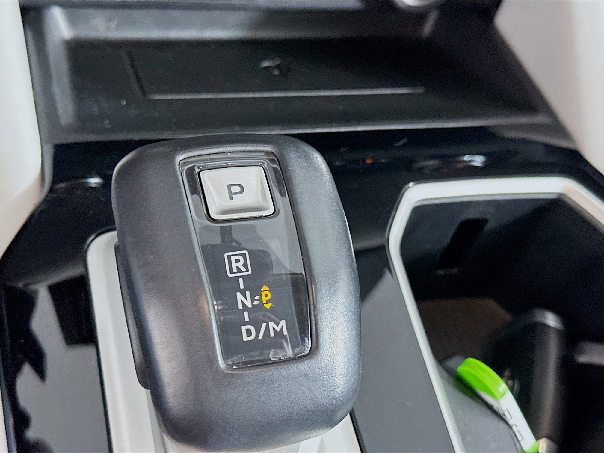 Used 2025 Mitsubishi Outlander SE image 25