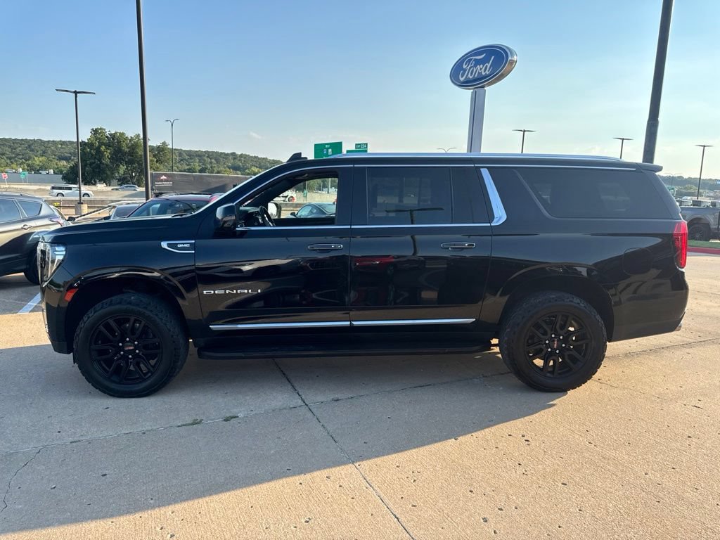 Used 2021 GMC Yukon XL Denali AWD/4WD image 6
