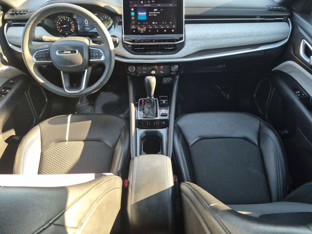 Used 2024 Jeep Compass Latitude AWD/4WD image 28