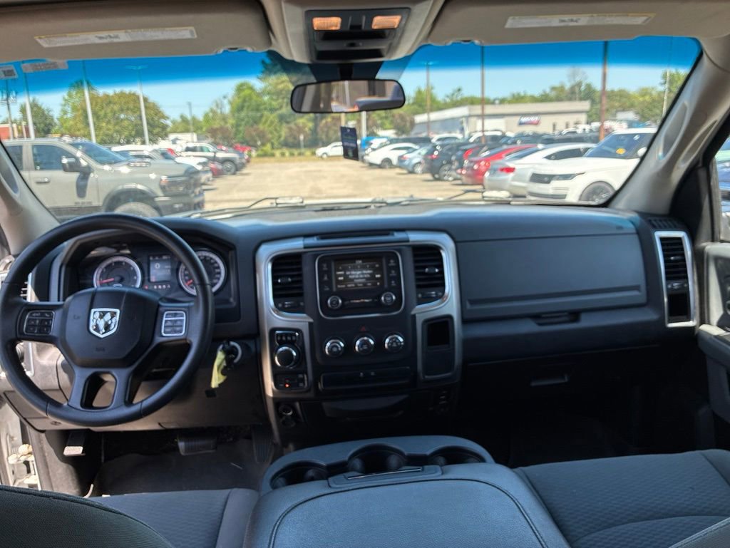 Used 2019 RAM 1500 Classic SLT AWD/4WD image 5