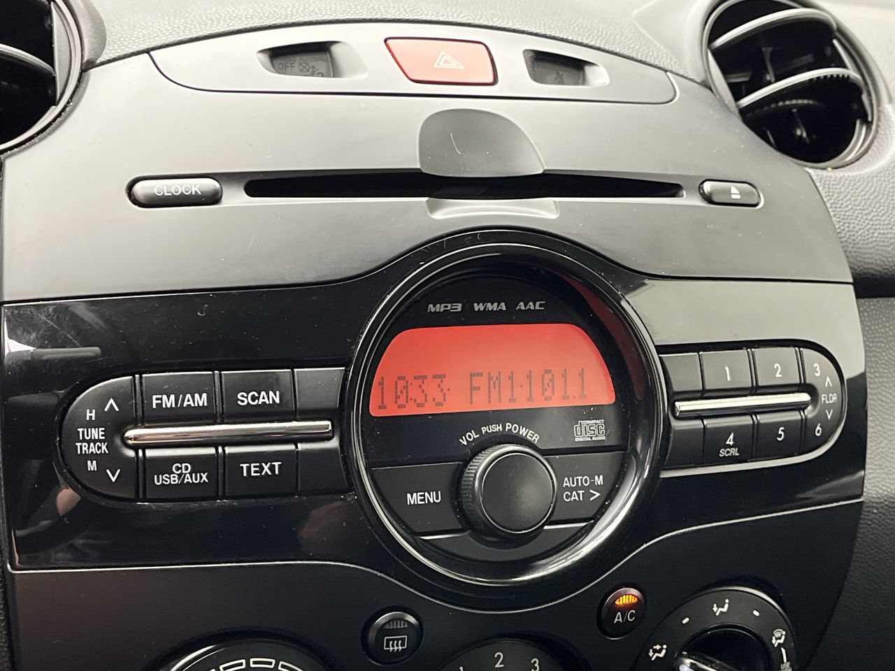 Used 2014 MAZDA MAZDA2 Sport FWD image 5