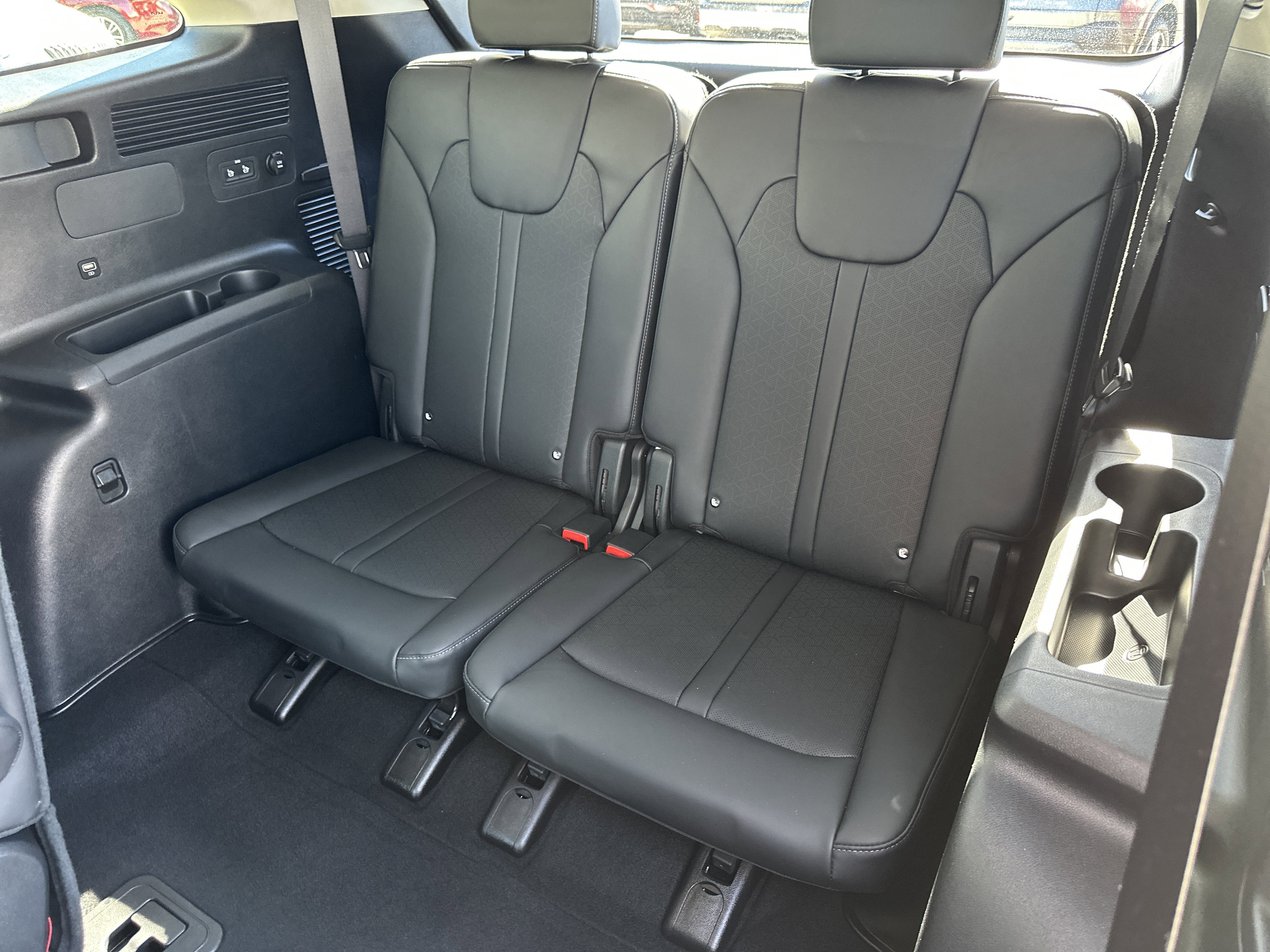 Certified 2024 Kia Sorento EX image 20