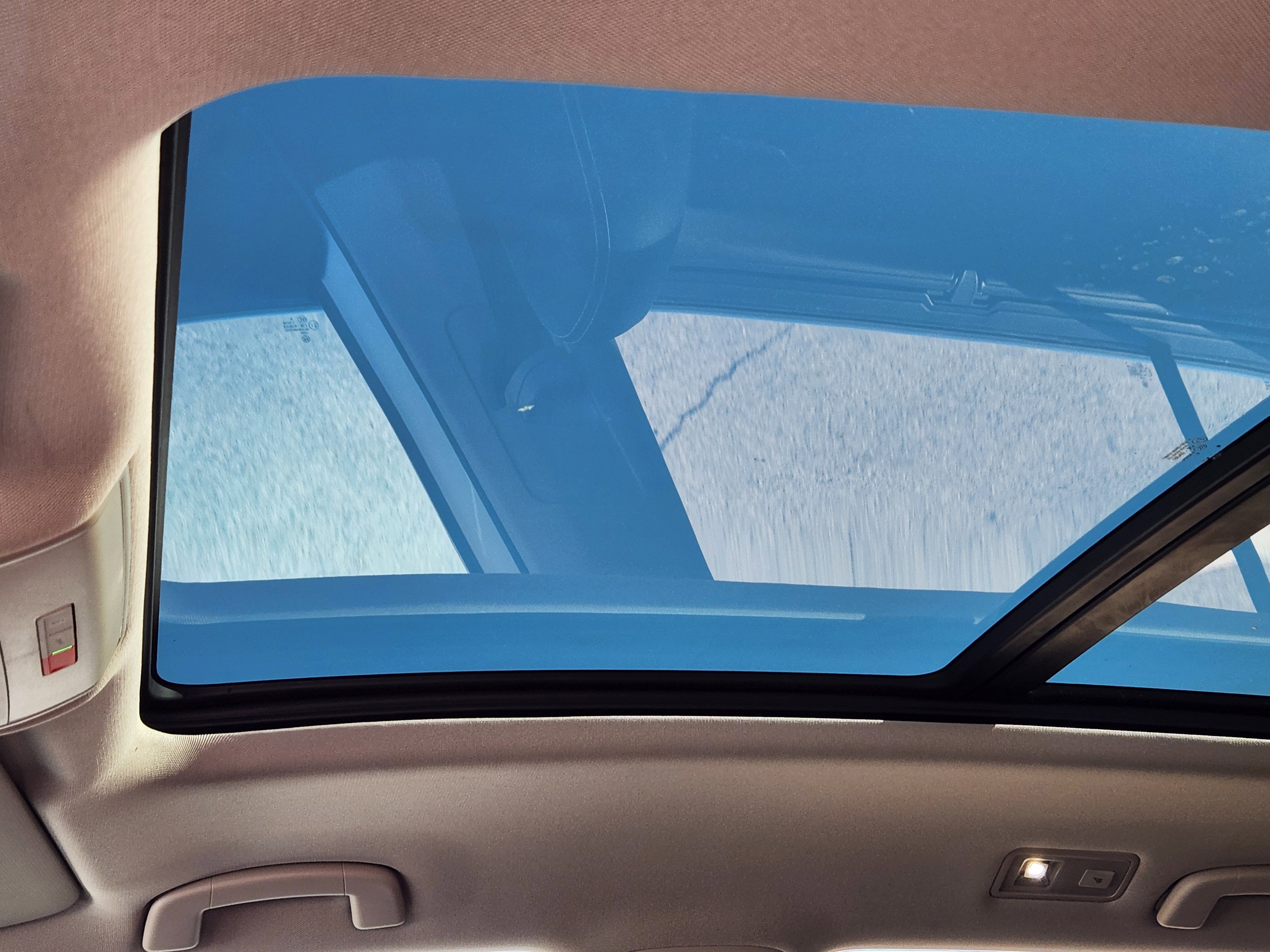 Used 2021 Volkswagen Atlas SEL image 25