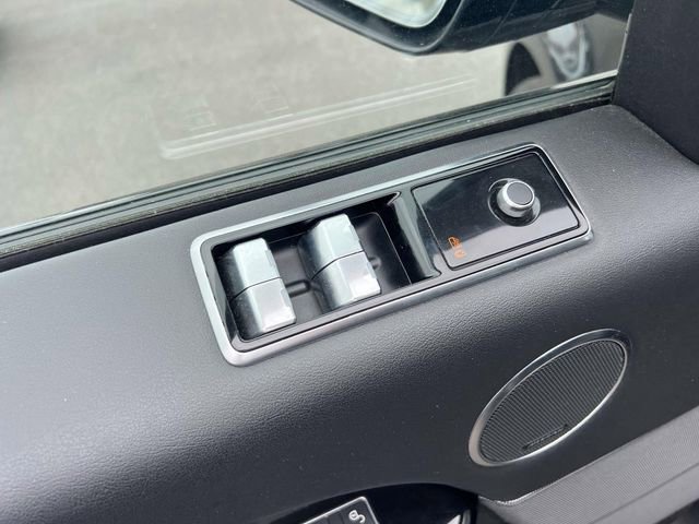 Used 2019 Land Rover Range Rover Sport HSE image 18