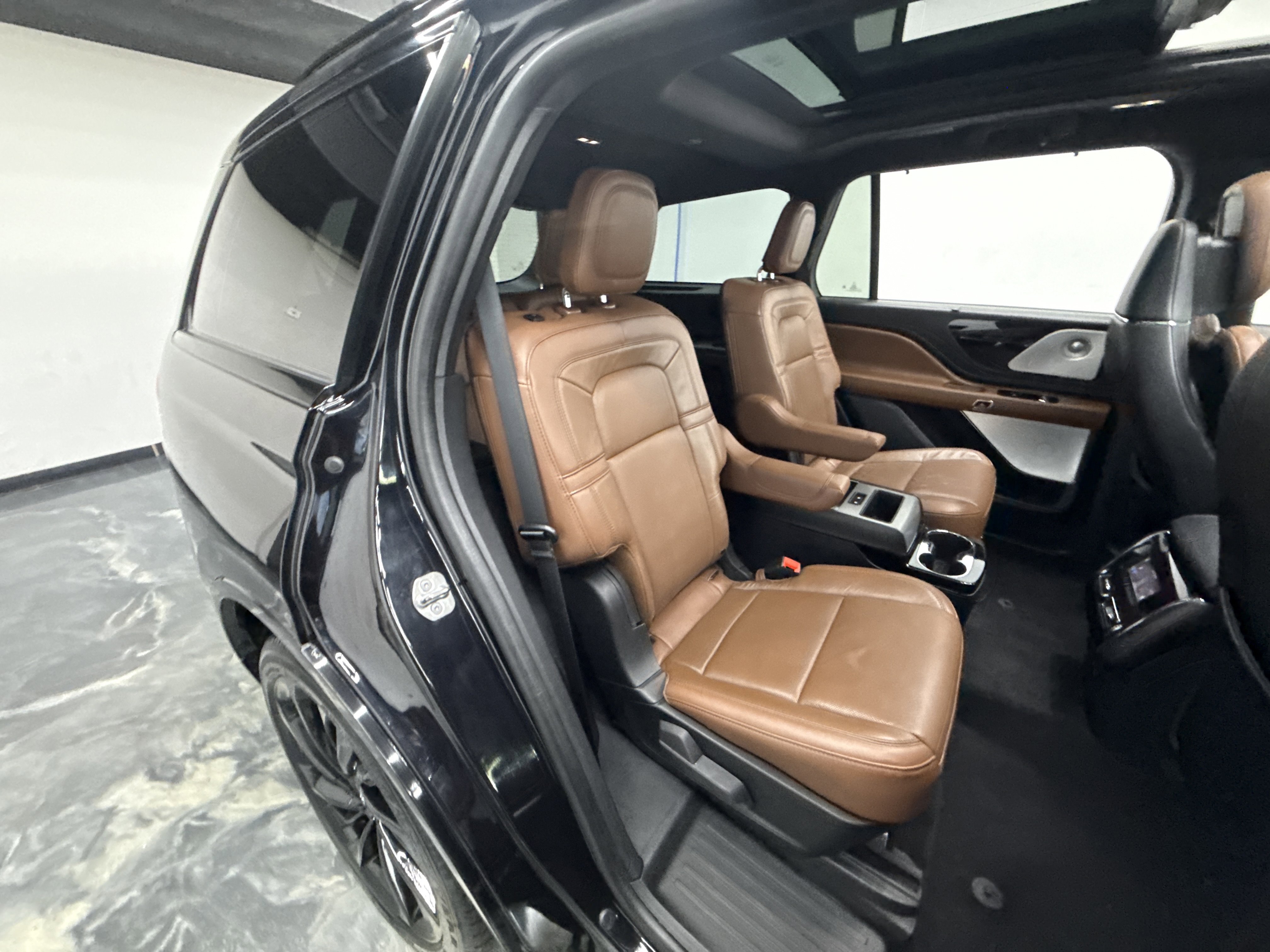 Used 2023 Lincoln Aviator Reserve w/ Equipment Group 201A image 29