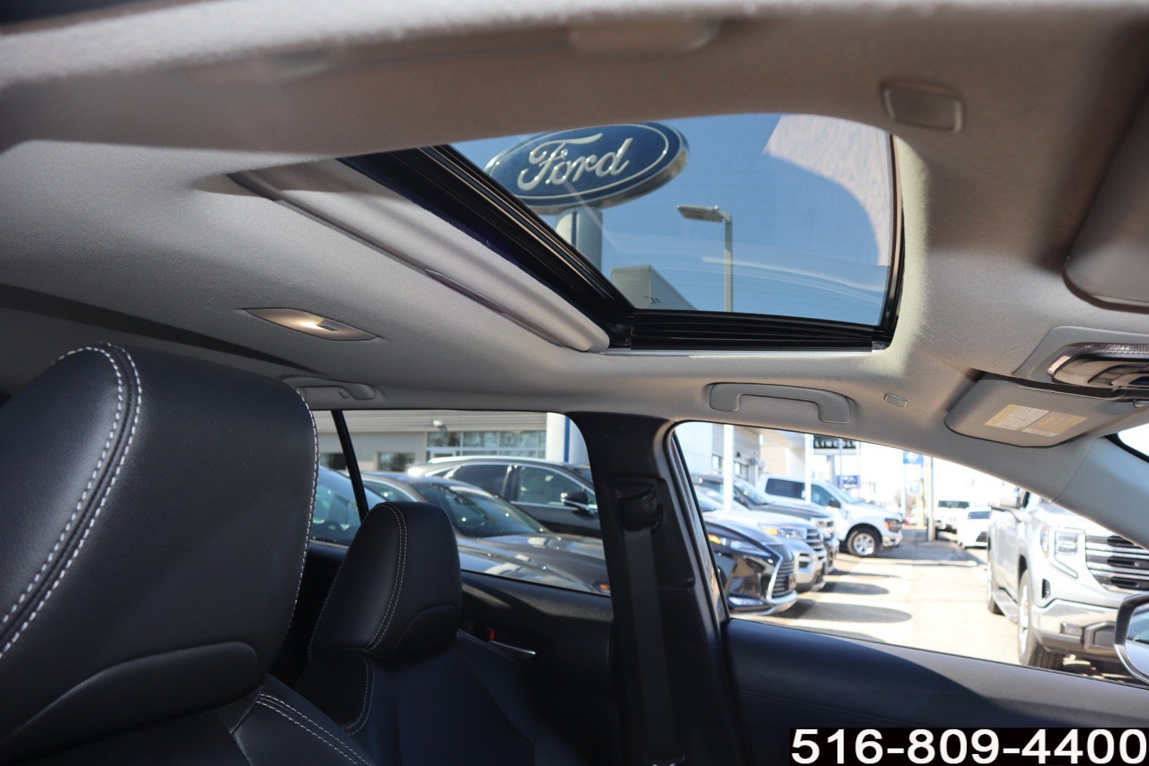 Used 2023 Toyota Corolla Cross XLE w/ Convenience Package image 26