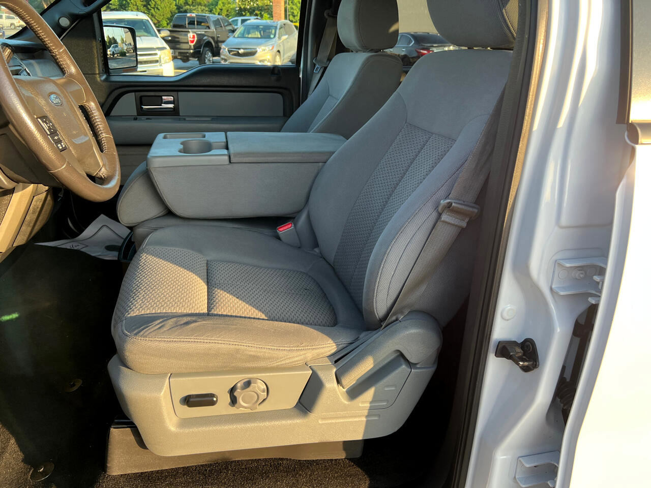Used 2014 Ford F150 XLT w/ Equipment Group 302A Luxury image 9