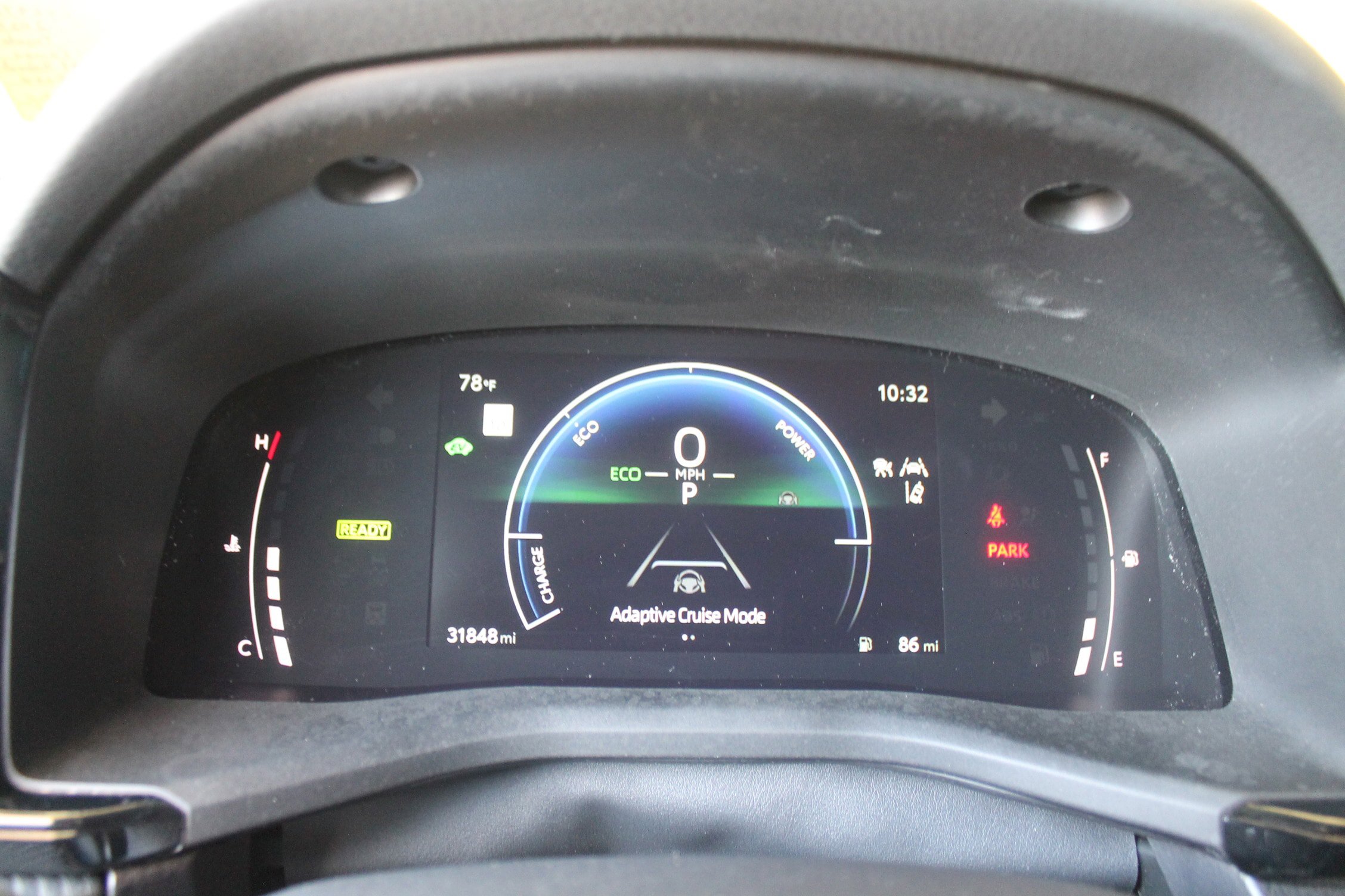 Used 2025 Toyota Camry SE FWD image 9