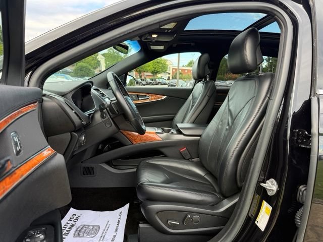 Used 2019 Lincoln Nautilus Select AWD/4WD image 13