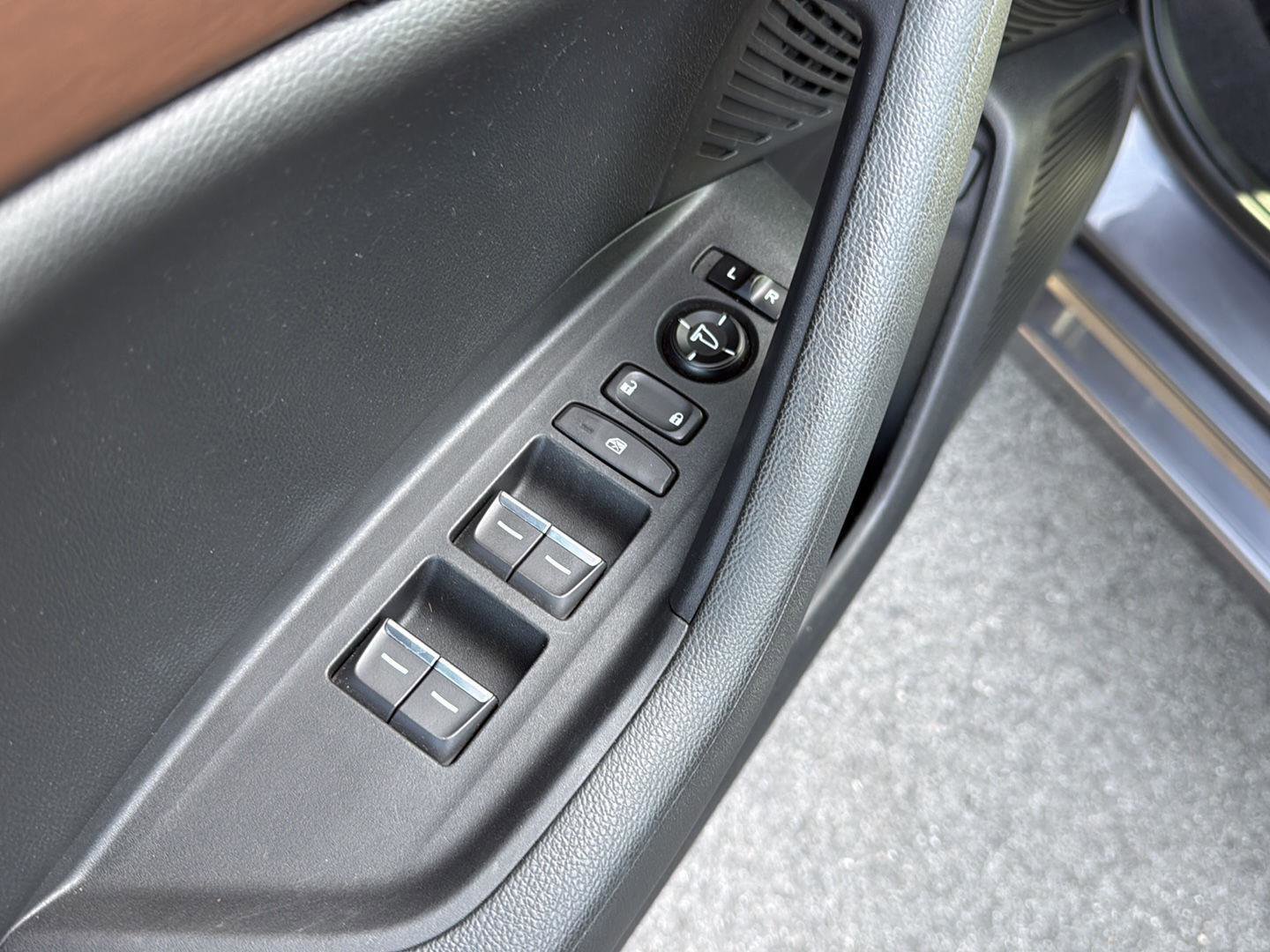 Used 2021 Acura TLX SH-AWD image 12