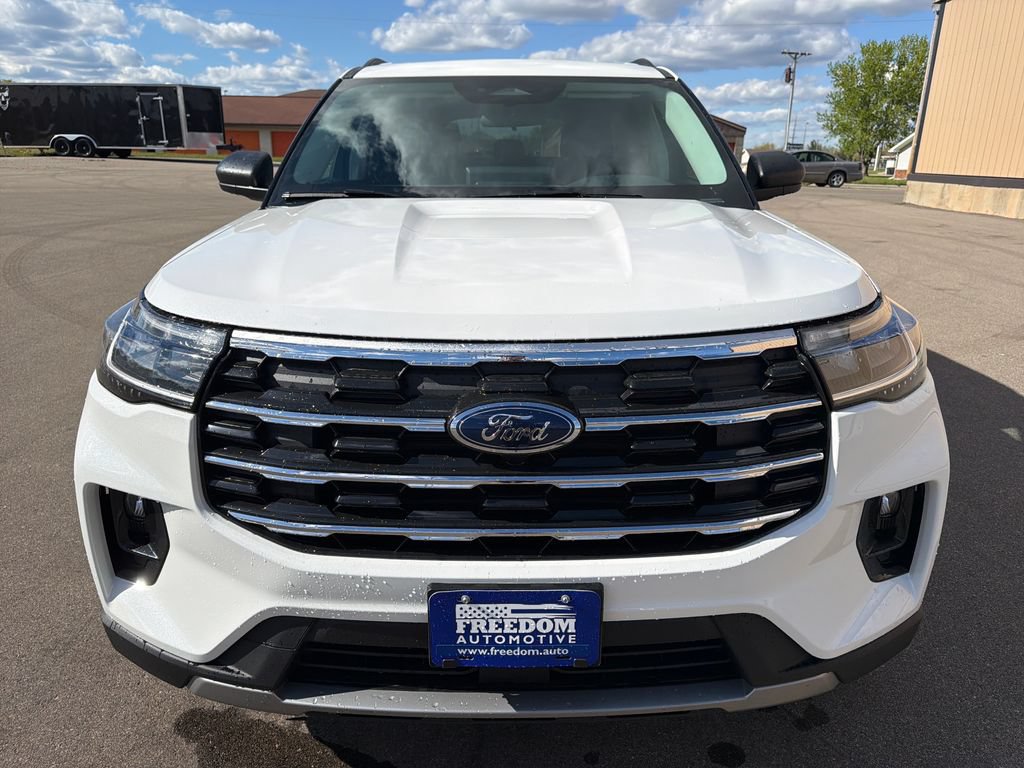New 2026 Ford Explorer Active w/ Active Comfort Package AWD/4WD image 8
