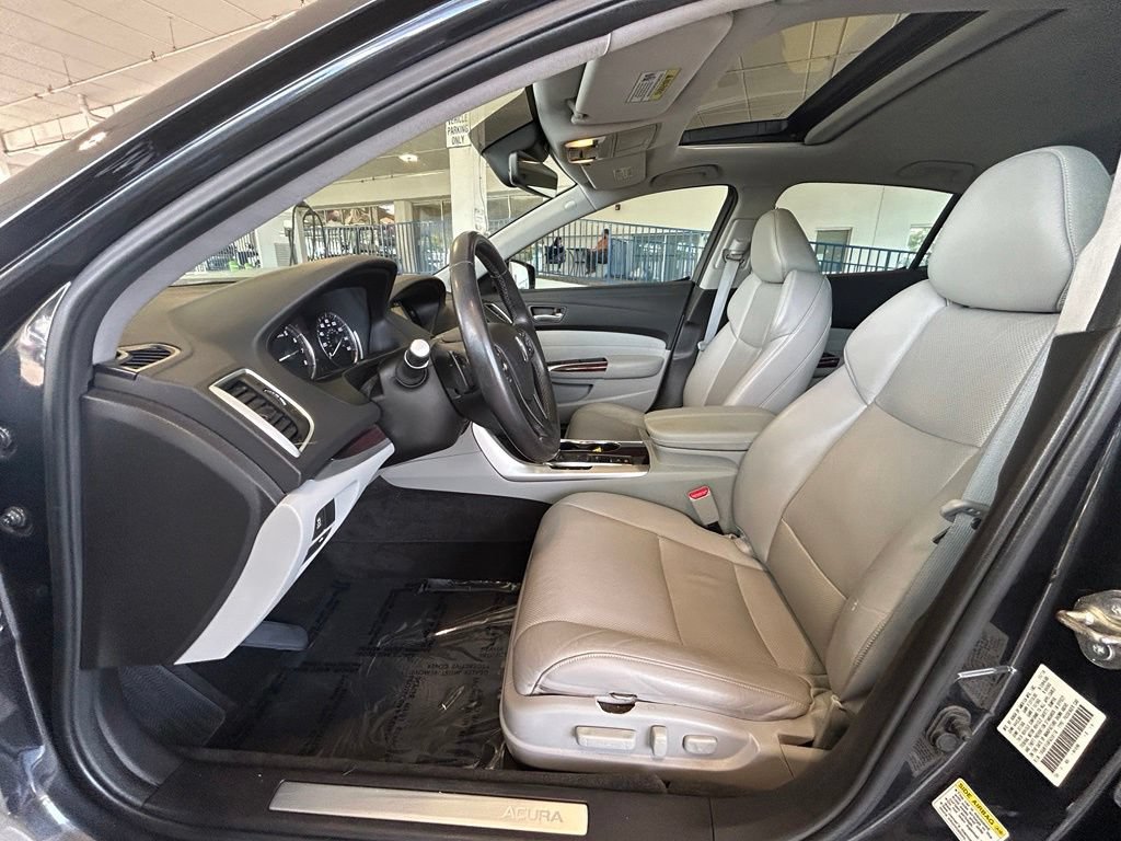 Used 2015 Acura TLX w/ Technology Package FWD image 9