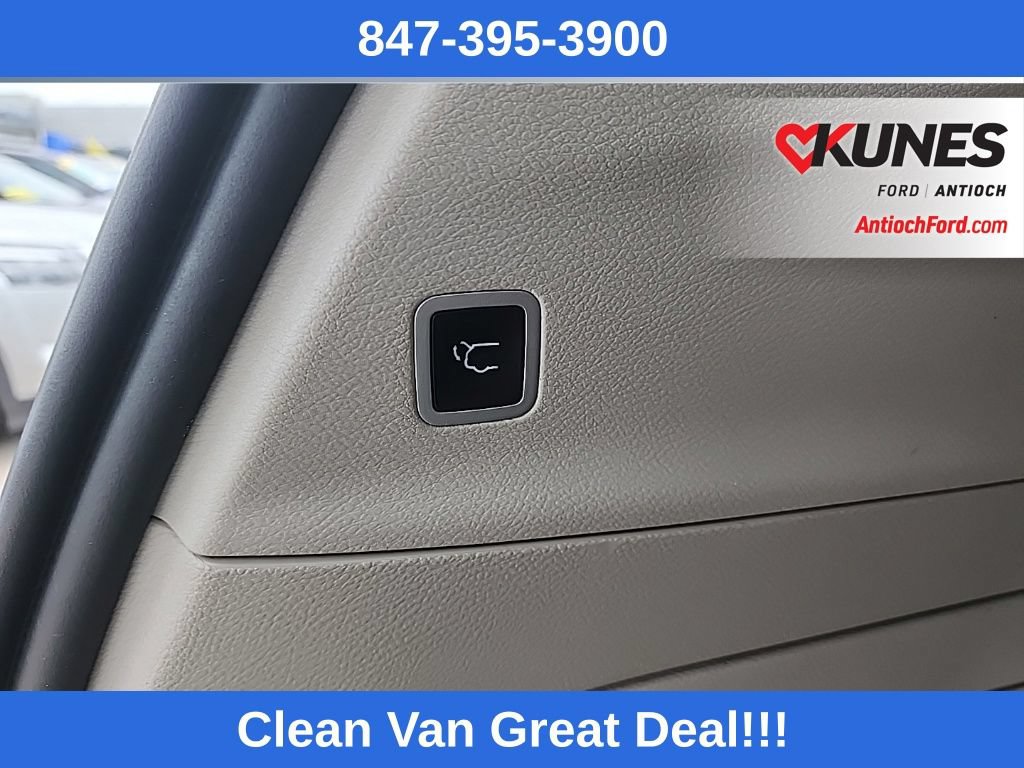 Used 2022 Chrysler Pacifica Touring-L w/ Uconnect Theater Family Group FWD image 46