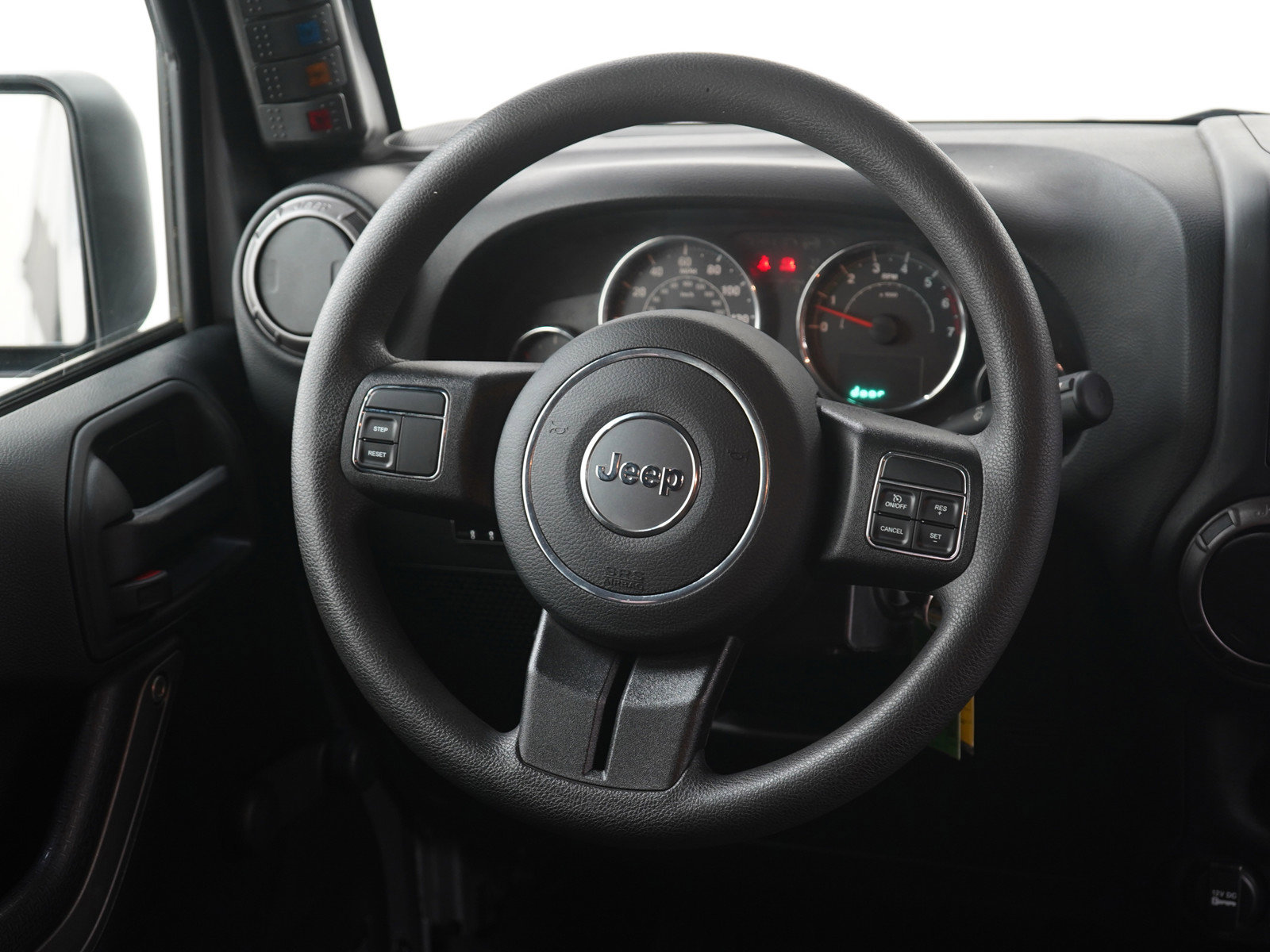 Used 2018 Jeep Wrangler Sport image 16