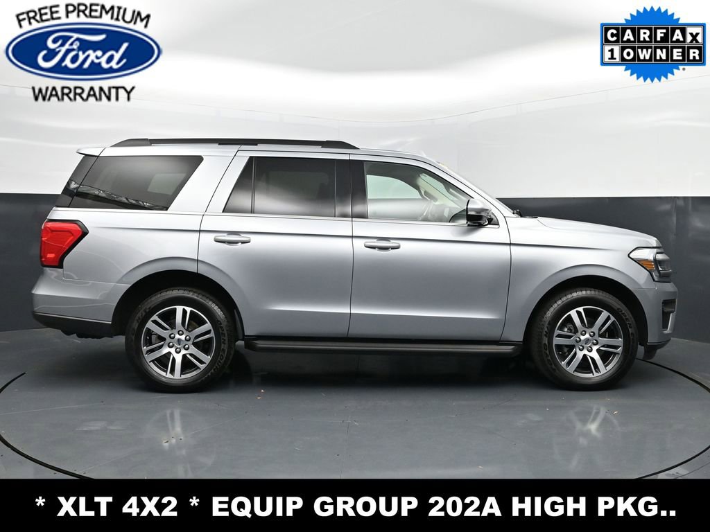 Used 2024 Ford Expedition XLT image 11