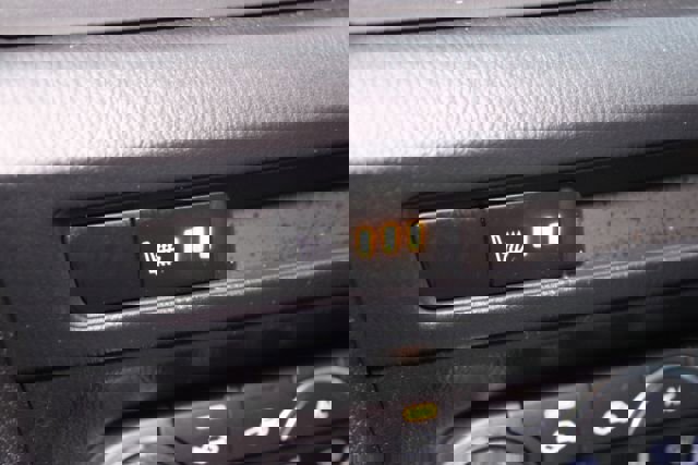 Used 2014 MAZDA MAZDA3 s Touring image 17