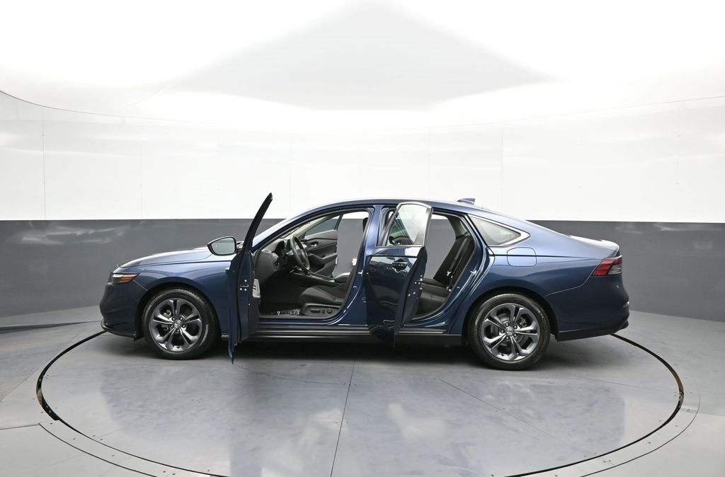 Certified 2023 Honda Accord EX image 43